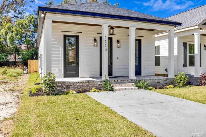 Property Photo: 1113 N 7th Ave FL 32503