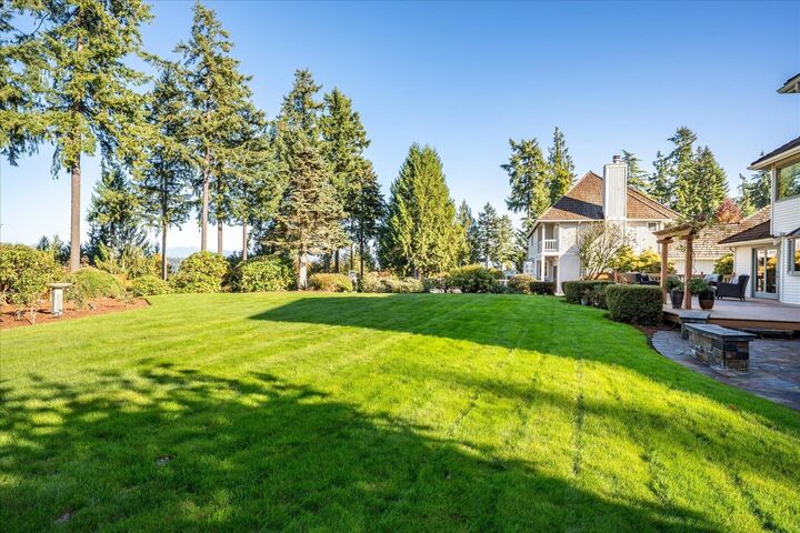Property Photo:  3344  217th Place NE  WA 98074 