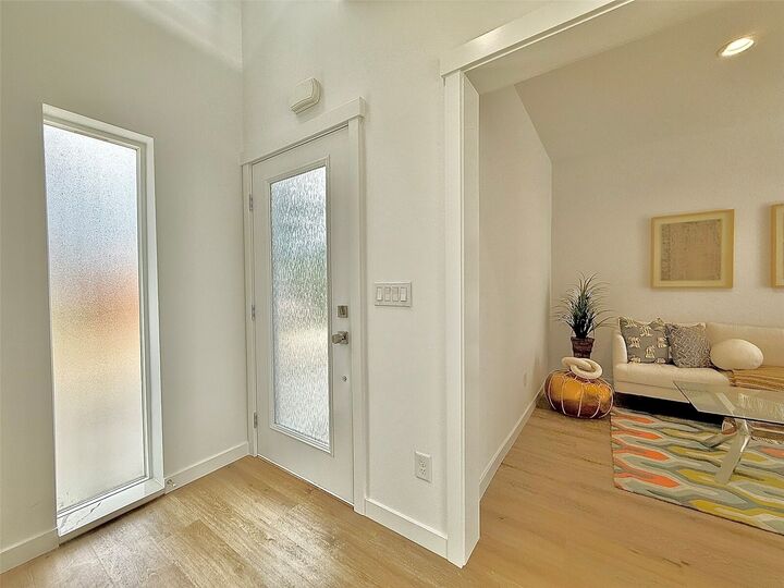 Property Photo: 708 N 102nd WA 98133