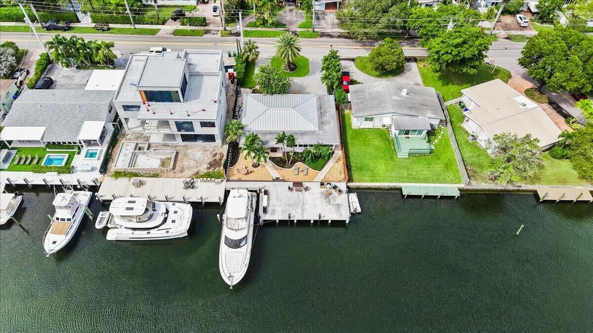 Property Photo: 1310 Cordova Road FL 33316