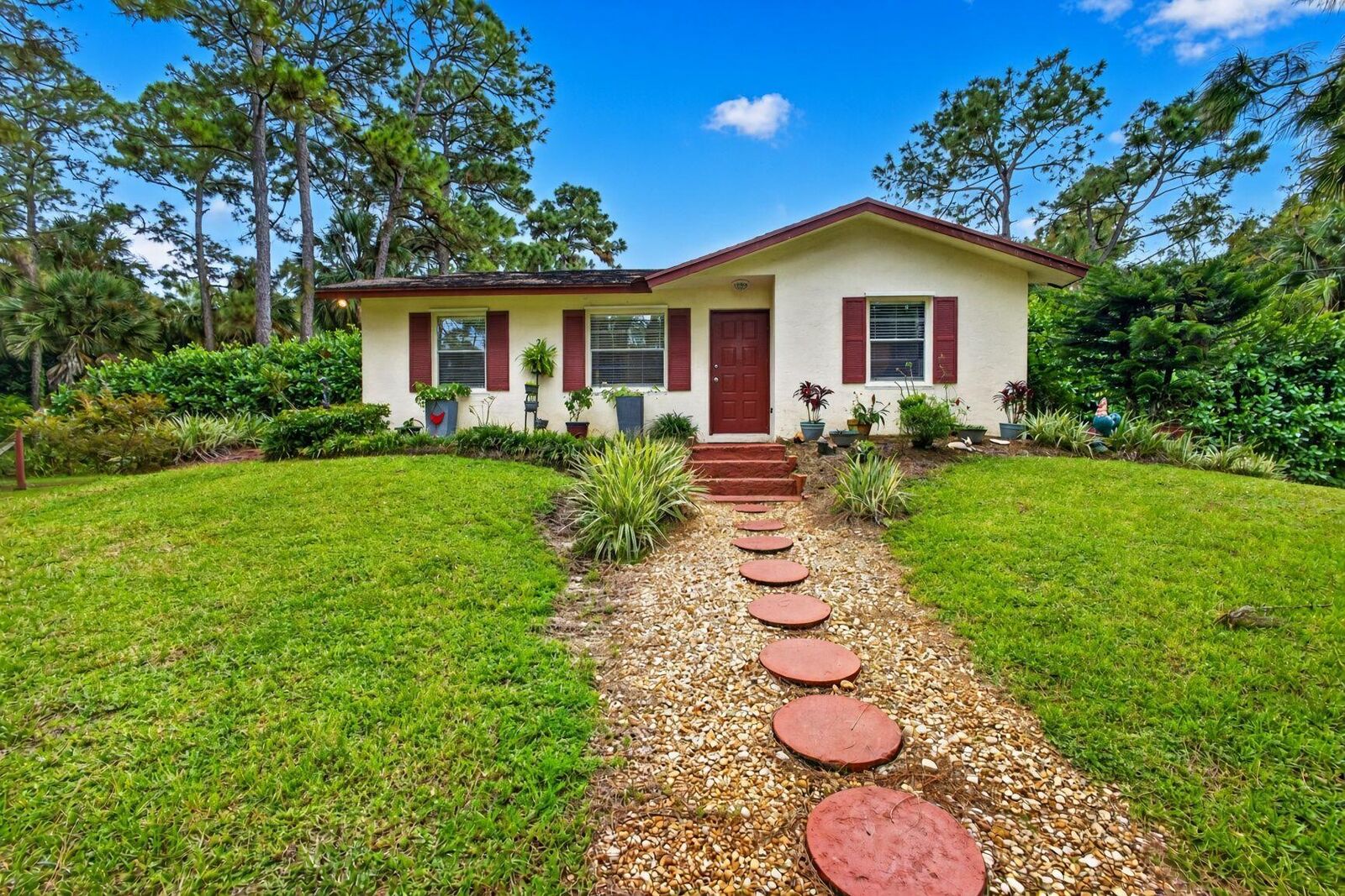 Property Photo: 9242 166th Way N FL 33478