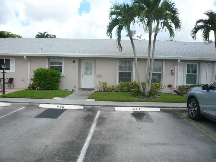 Property Photo:  441 Franconia Circle  FL 33467 