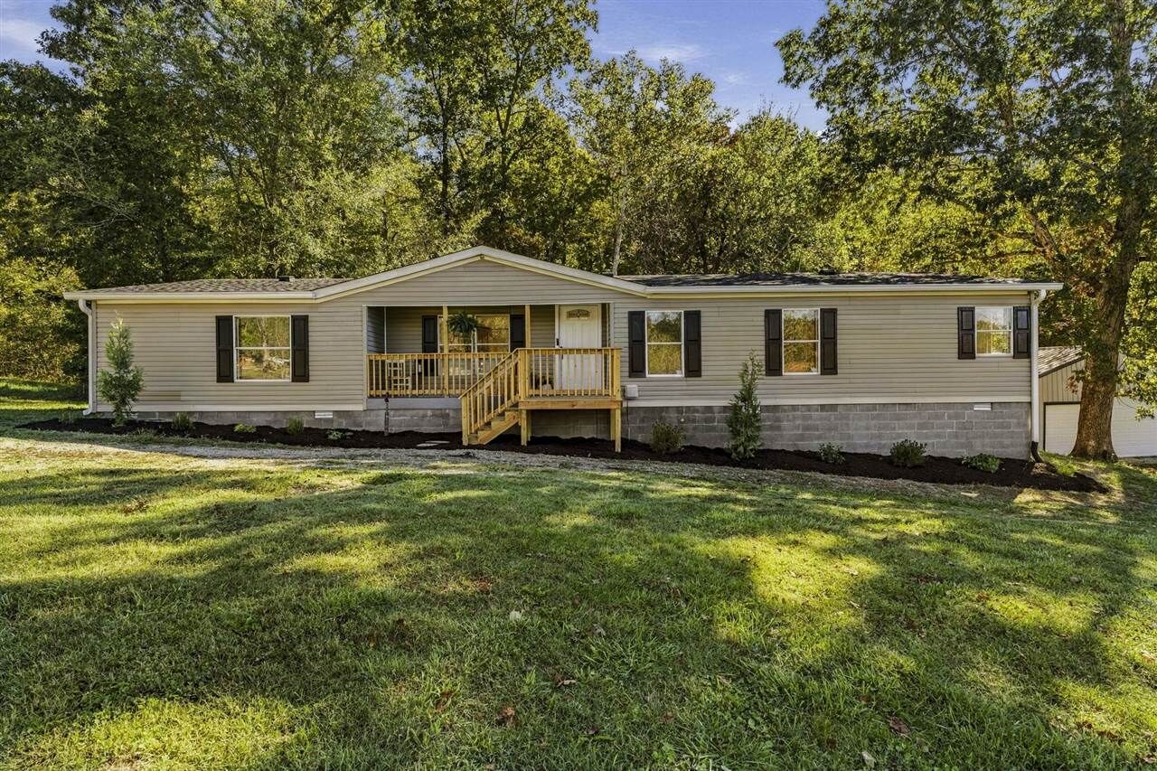 Property Photo: 2860 T B Hospital Road KY 42101