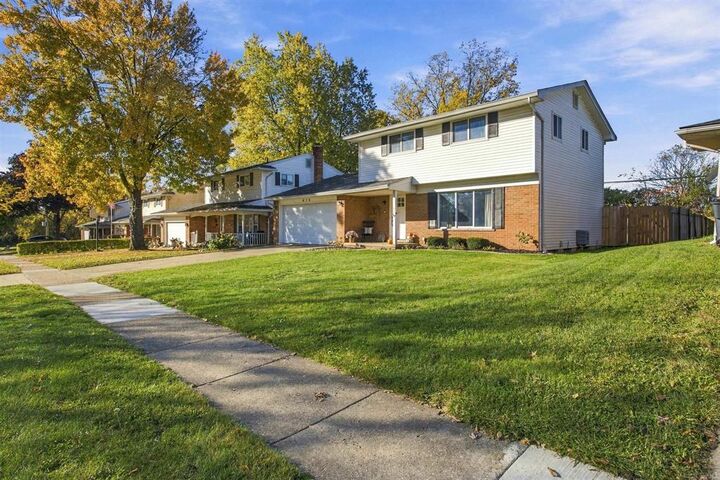 Property Photo: 676 Ashburnham Street MI 48326