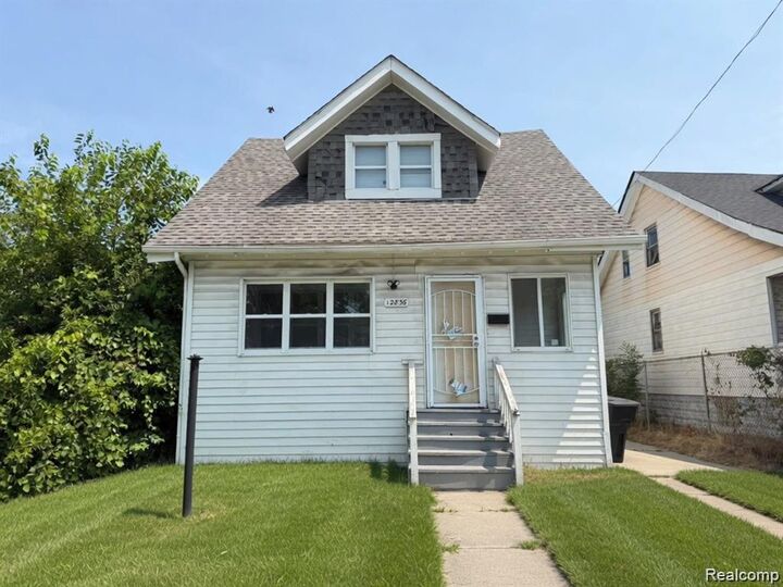 Property Photo:  12836 Conway Street  MI 48217 