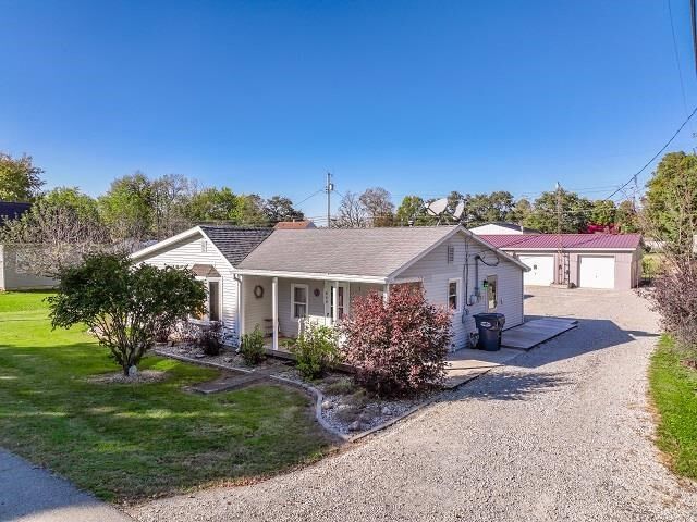 Property Photo:  513 King Street  IN 47370 