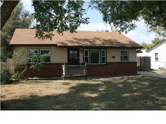 Property Photo: 2515 S Elizabeth KS 67219