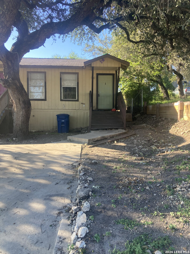 Property Photo:  1520 Kayton Ave 1  TX 78210 