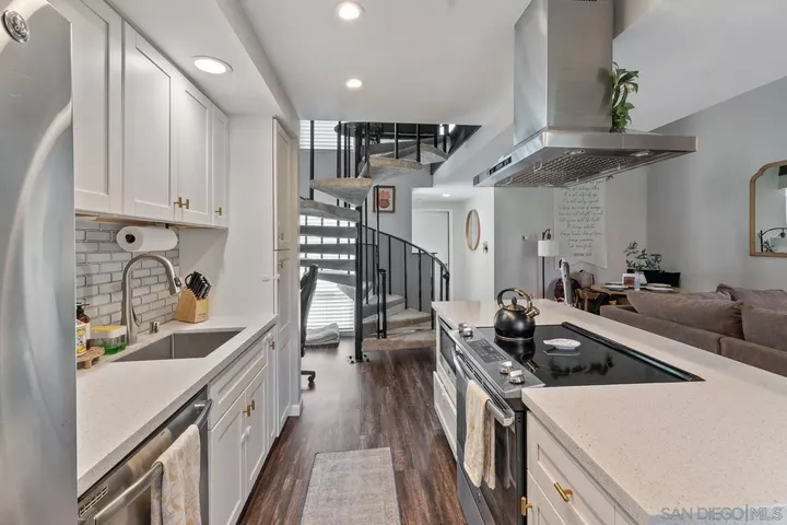 Property Photo:  23952 Green Haven  CA 92065 
