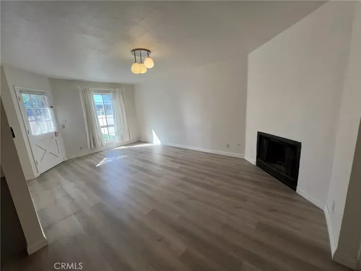 Property Photo: 181 W La Verne Avenue 11 CA 91767