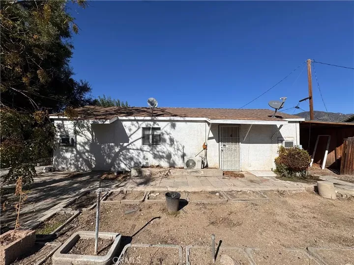 Property Photo:  4120 N Mountain Drive 4  CA 92407 