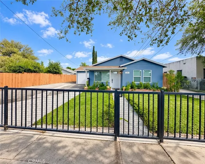 Property Photo:  215 N McClay Street  CA 92701 