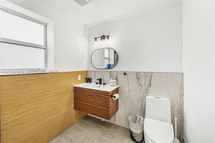 Property Photo:  817 Tyler St 9  FL 33019 