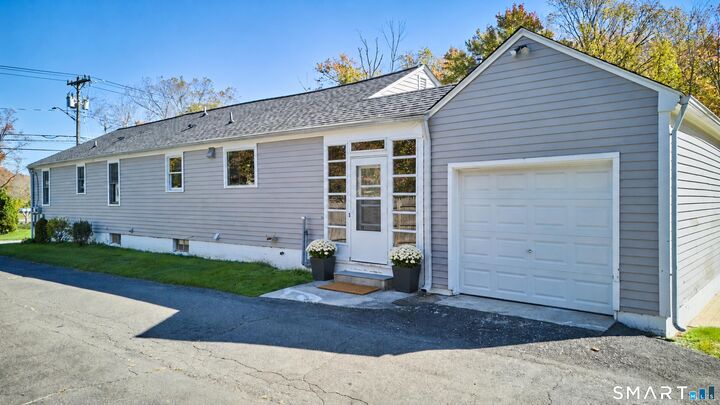 Property Photo:  252 Boston Post Road  CT 06443 
