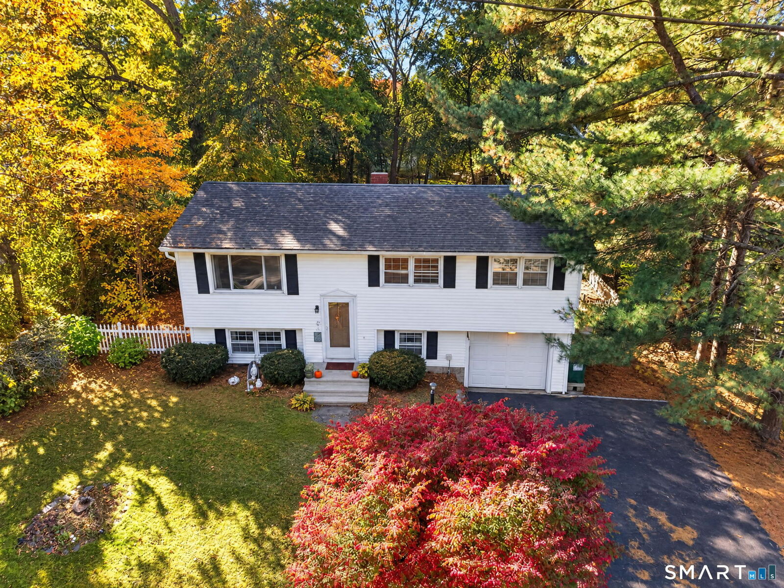 Property Photo:  9 Beach Park Road  CT 06413 