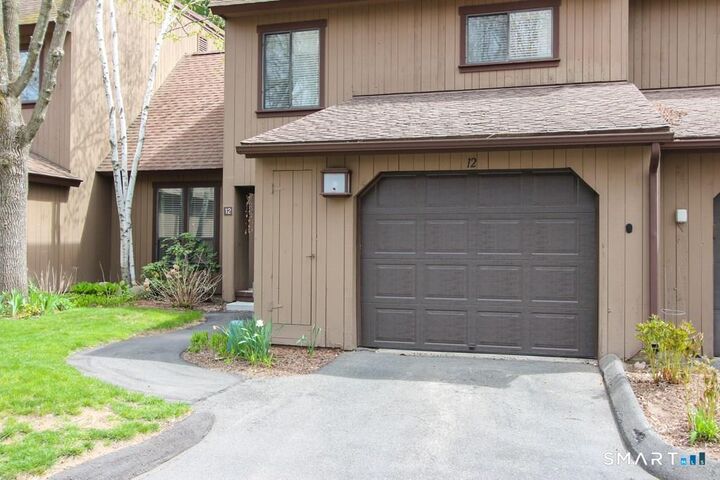 Property Photo: 12 Applewood Lane 12 CT 06001