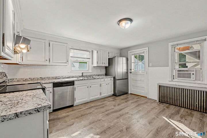 Property Photo:  179 Seaside Avenue  CT 06902 