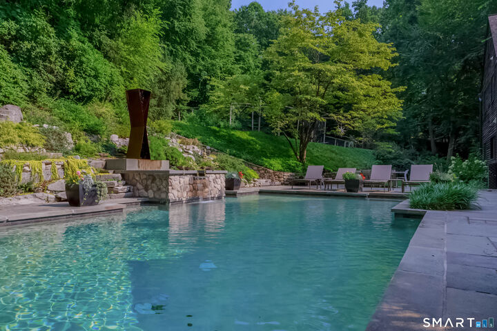 Property Photo:  17 Greenbrier Road  CT 06880 