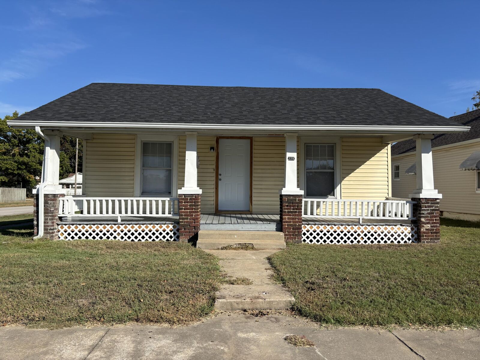Property Photo:  229 W College Street  MO 65605 