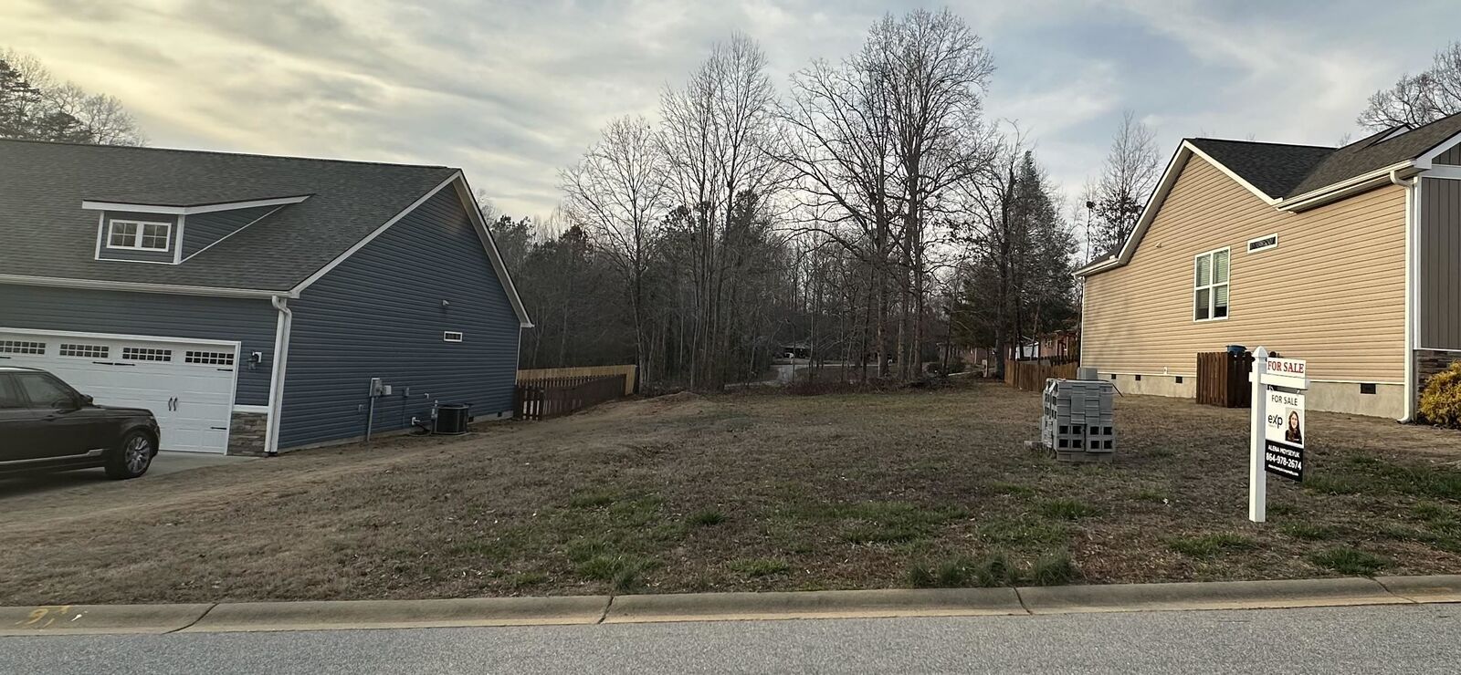 Property Photo: 174 Paige Creek Boulevard *** SC 29356