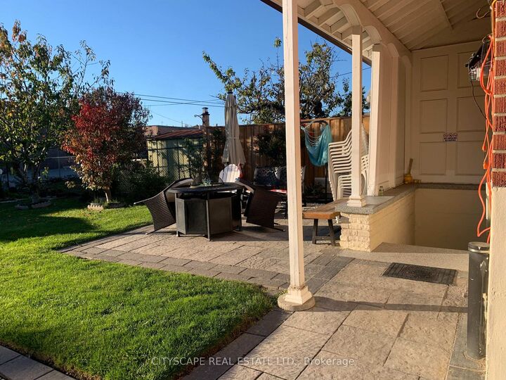 Property Photo:  120 Hullmar Drive Bsmt  ON M3N 2G2 