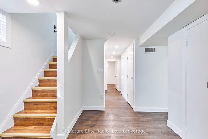Property Photo:  44 Farmbrook Road Bsmt  ON M1J 2S5 