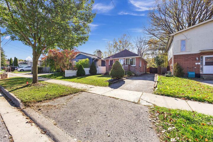 Property Photo: 119 Emery Street W ON N6J 1R9