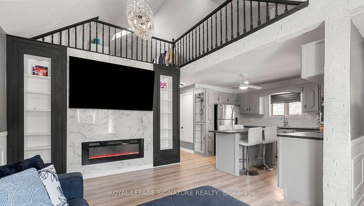 Property Photo:  63 Lowell Avenue E  ON L5N 0B3 