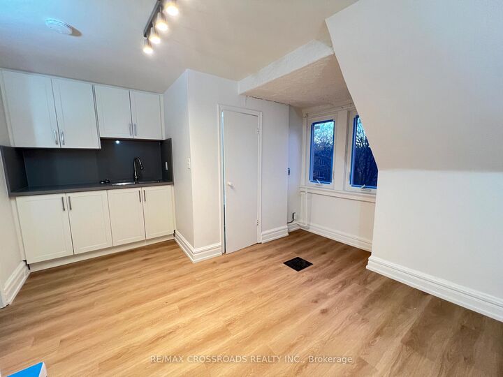 Property Photo: 82 Curzon Street Unit 3 ON M4M 3B4