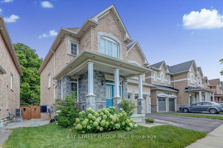 Property Photo:  2485 Earl Grey Avenue  ON L1X 0B9 