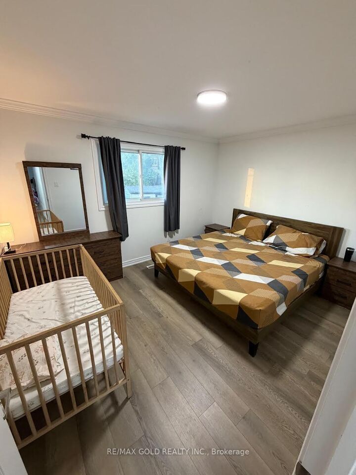 Property Photo:  210 Harold Street  ON L6Y 2G2 