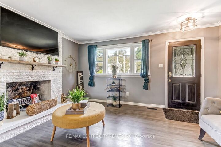 Property Photo:  350 Warren Street  ON N5L 1B5 