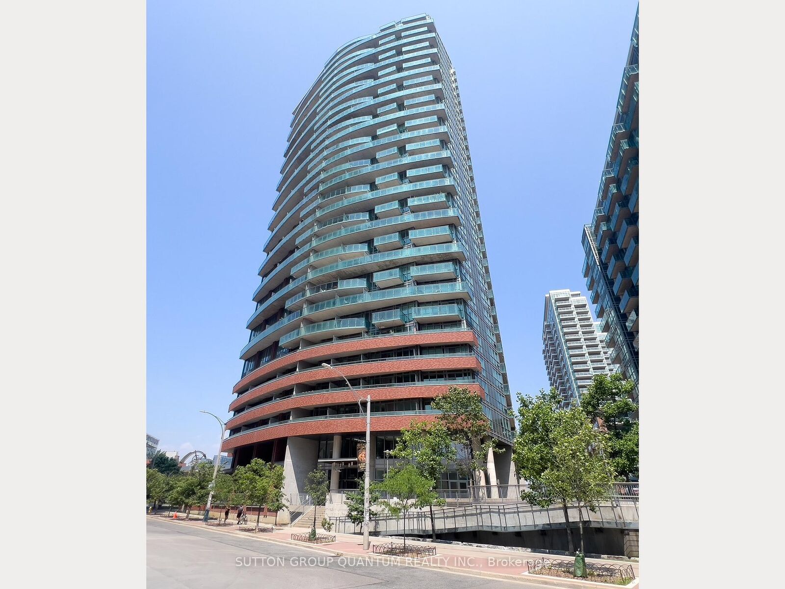 Property Photo:  150 East Liberty Street 1012  ON M6K 3R5 