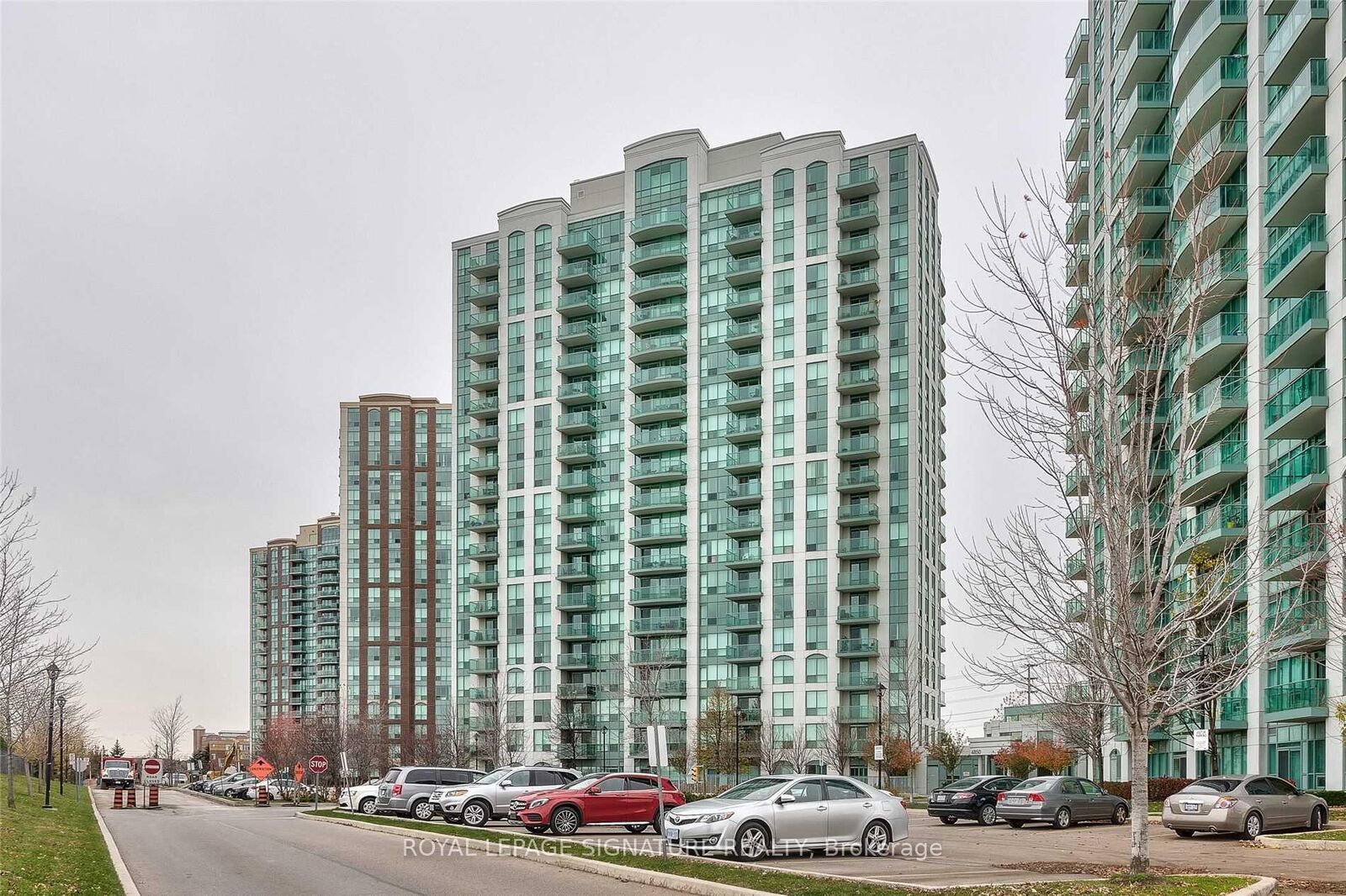 Property Photo:  4850 Glen Erin Drive 606  ON L5M 7S1 