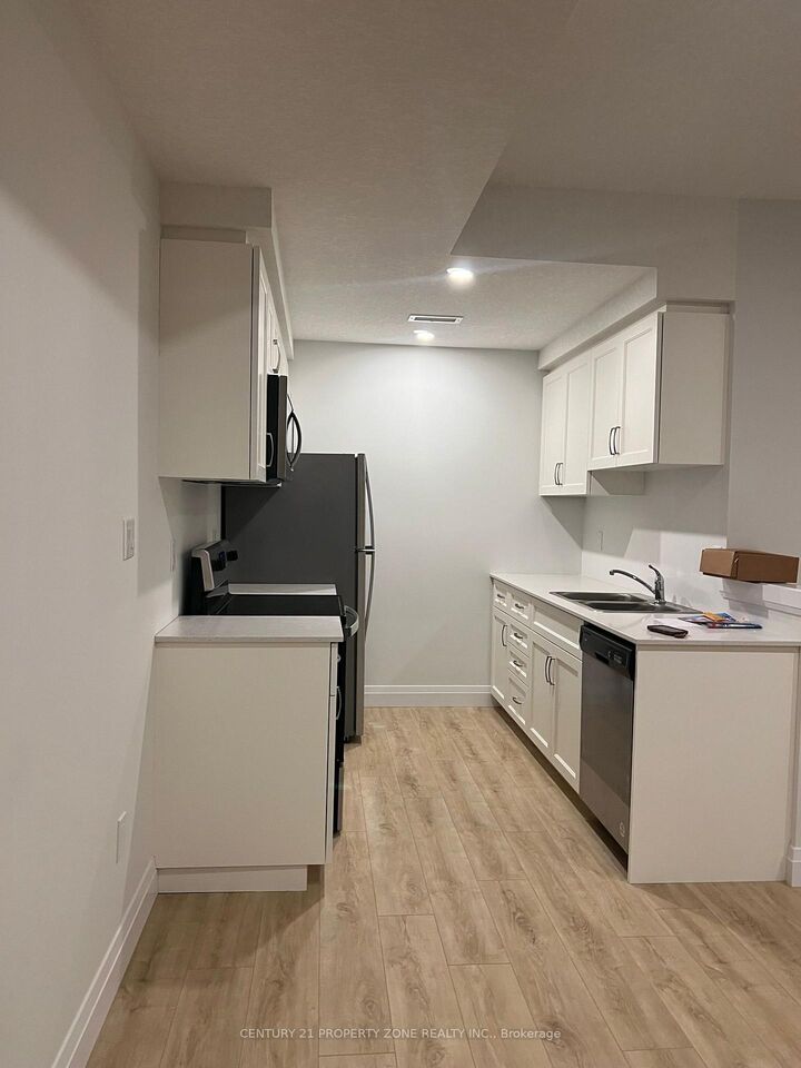 Property Photo:  600 Victoria Street S 19  ON N2M 0C3 