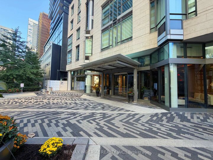 Property Photo: 45 Charles Street E 4011 ON M4Y 0B8