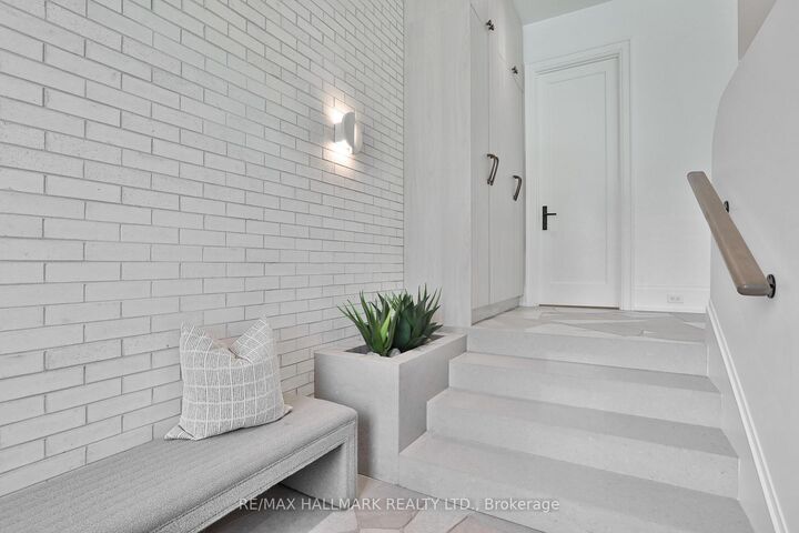 Property Photo:  215 Ava Road  ON M6C 1W9 