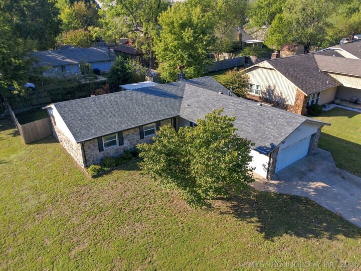 Property Photo: 503 W South Park Street OK 74011