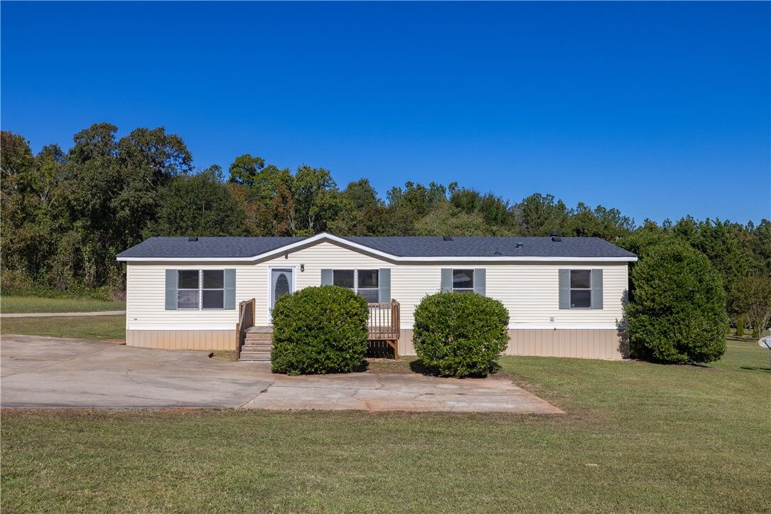 Property Photo: 588 Pruitt Road SC 29678