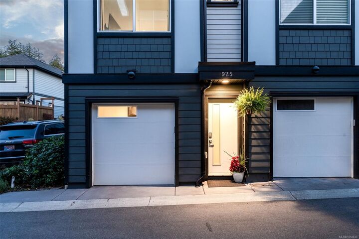 Property Photo:  925 Turnstone Ridge  BC V9C 2Y4 