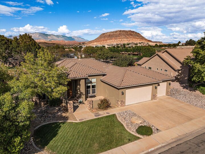 Property Photo:  641 E Sonoran Dr  UT 84780 