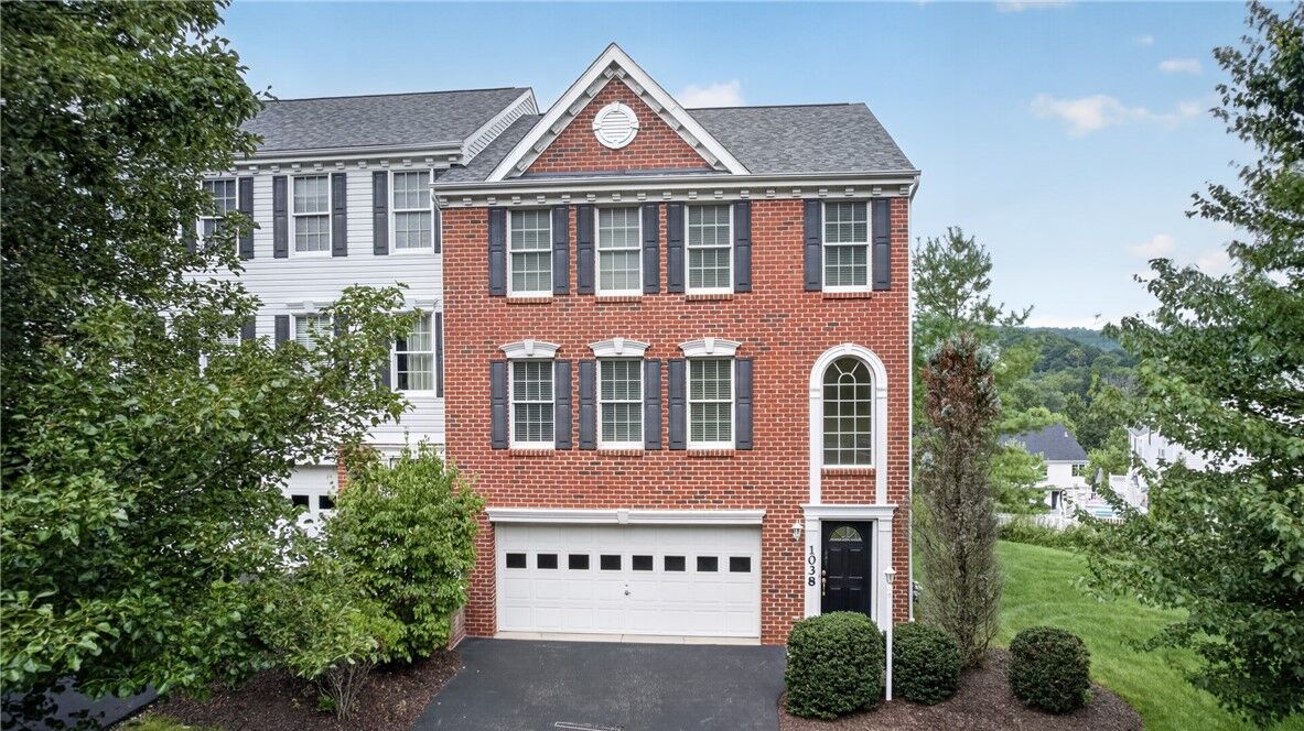Property Photo: 1038 Woodlawn Dr PA 15317