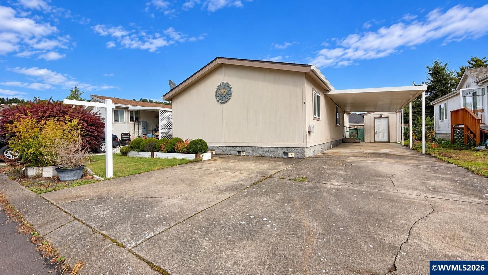 Property Photo:  221 NW Blair #3 St  OR 97378 