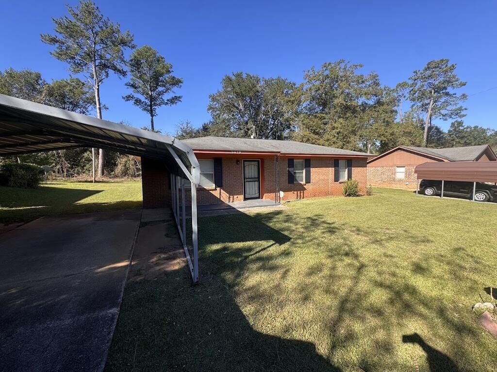 Property Photo:  3416 Sweetbrier Road  GA 31701 