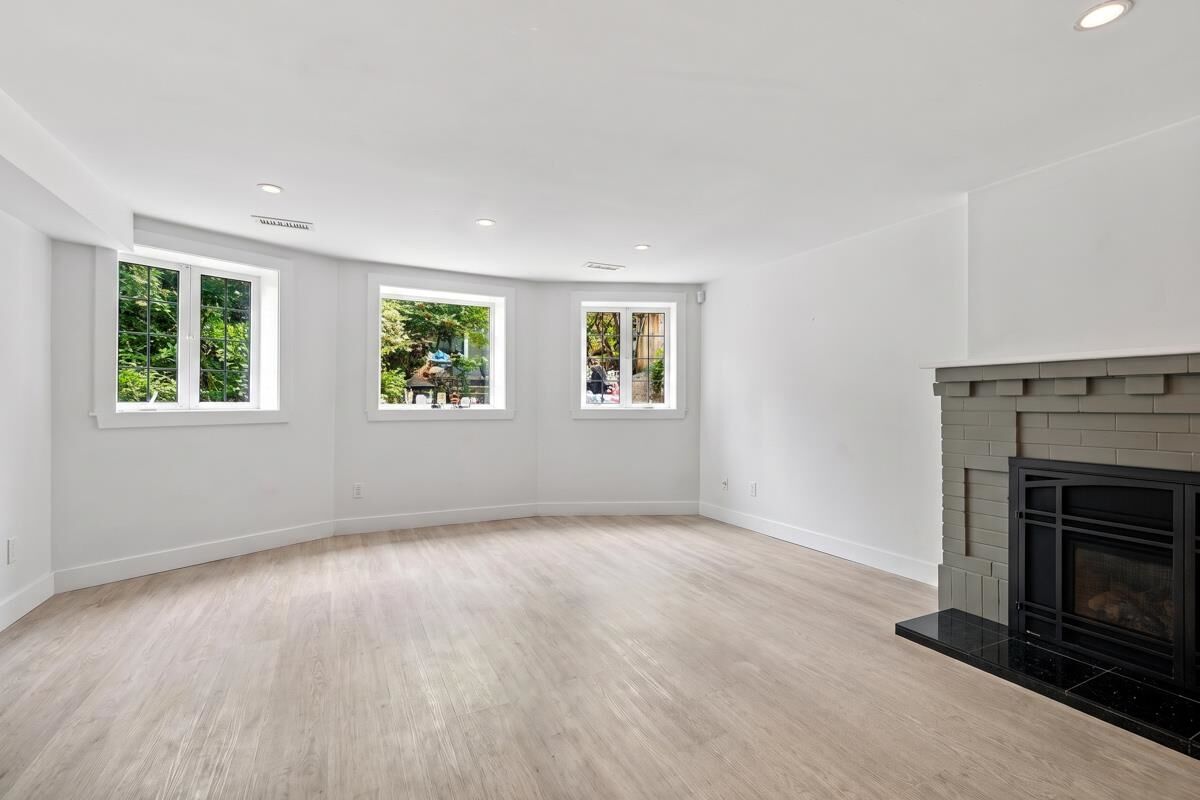 Property Photo:  2843 W 49th Ave  BC V6N 3S7 