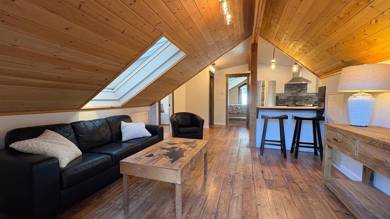 Property Photo:  25027 Robertson Crescent 01  BC V4W 1W7 