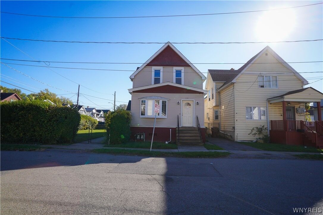 Property Photo:  19 Atwood Place  NY 14225 
