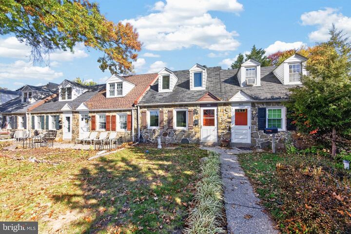 Property Photo:  867 Woodlawn Avenue  PA 19460 