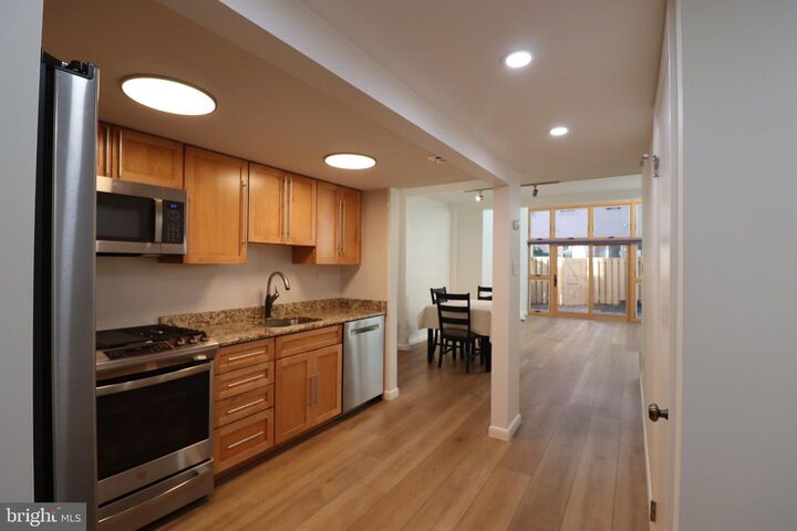 Property Photo: 870 N 28th Street 112 PA 19130