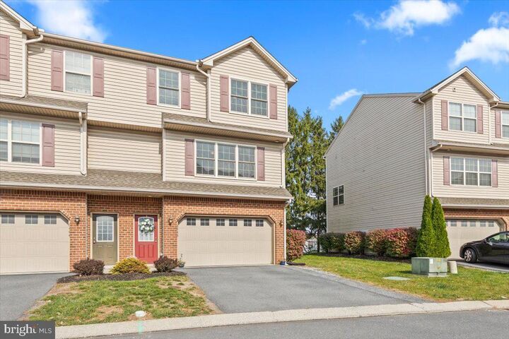 Property Photo:  6446 Creekbend Drive Drive 109  PA 17050 